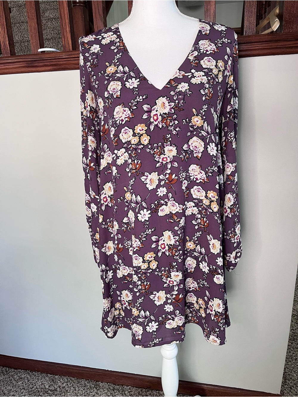 Lush Floral V-Neck Shift Dress Plum Purple Split Sleeve‎ Small
